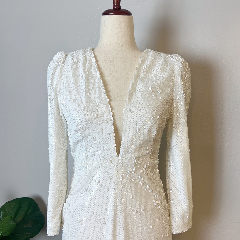 ✖️SOLD✖️•LULU’S• Shimmer In Your Eyes White Sequin Long Sleeve Maxi Dress Size M - Picture 3 of 13